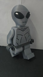 Side profile stride view of the 3D printed Grey Alien megafig