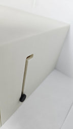 Close-up view of the mechanical side lever on the hydrator prop