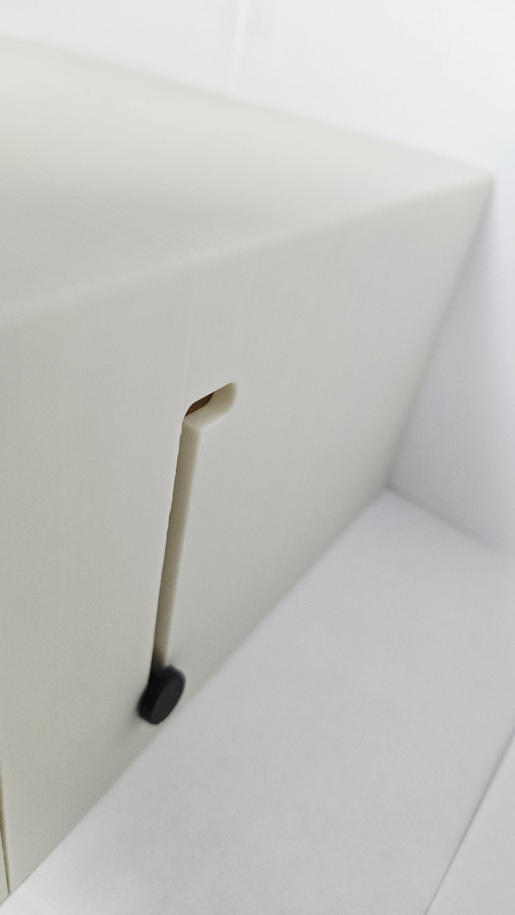 Close-up view of the mechanical side lever on the hydrator prop