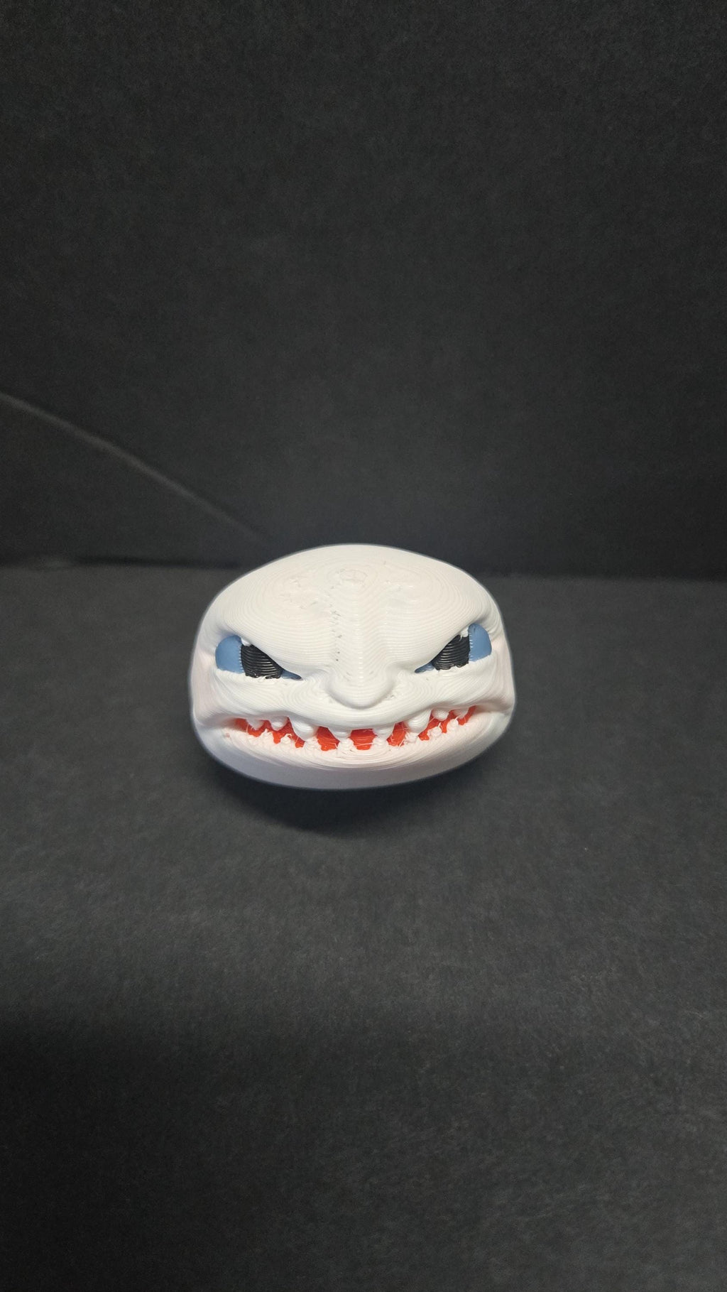 Close-up of the Light Fury figure with head variant C