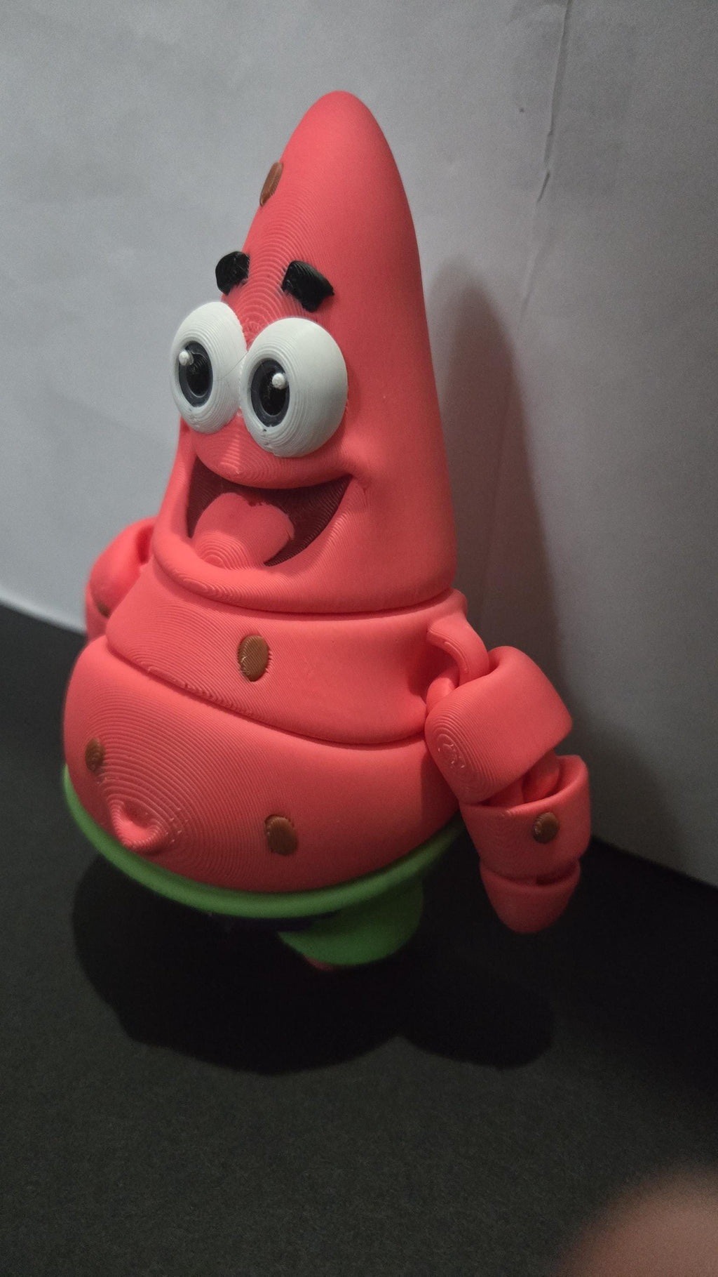 Side profile view of the 3D printed star flexi figure